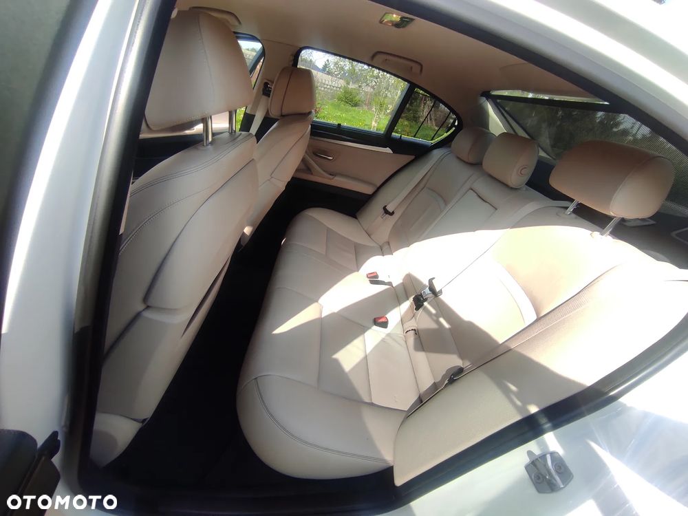 BMW Seria 5 - 36