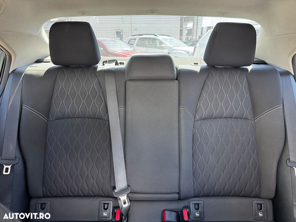 Toyota Corolla Sedan 1.5 TNGA MT Business - 16