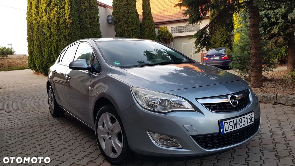 Opel Astra 1.4 T Cosmo - 32