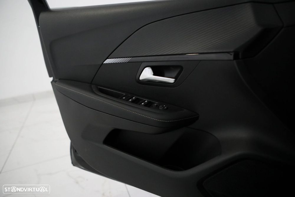 Peugeot 208 1.2 PureTech Allure - 12