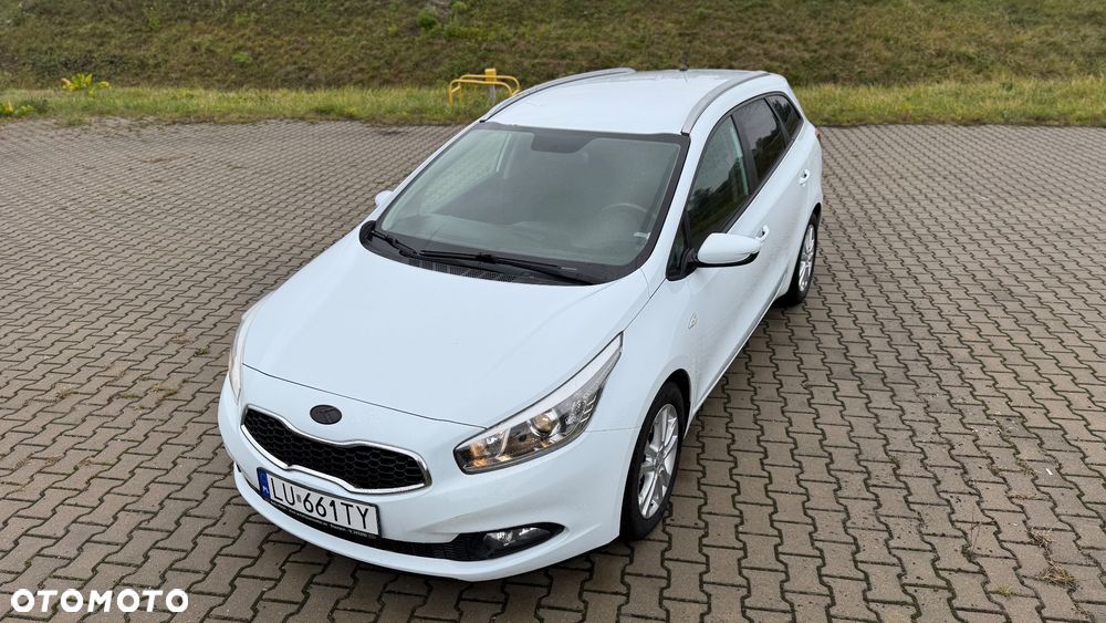 Kia Ceed - 10