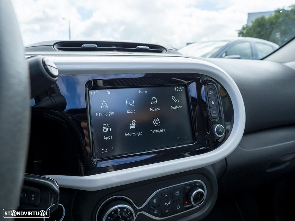 Renault Twingo Z.E. 22 Intens - 32