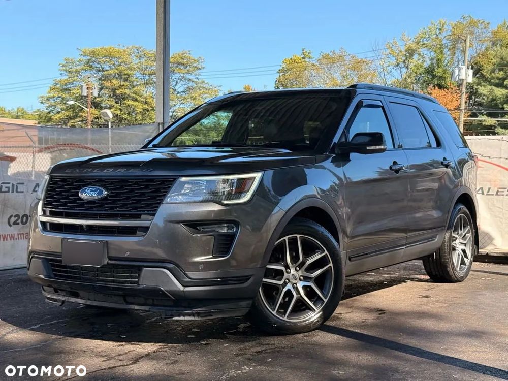 Ford Explorer - 1