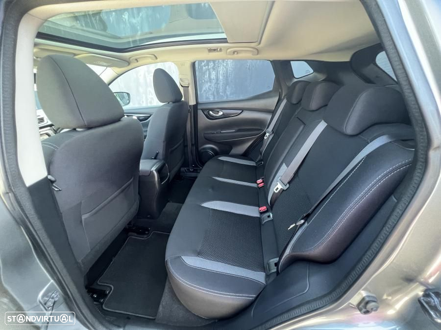 Nissan Qashqai 1.5 dCi N-Connecta Business - 21