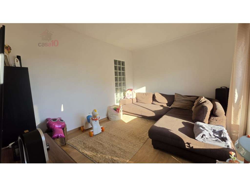 Vende-se Excelente T2 (convertido em T3) no Centro Alcochete - Grande imagem: 2/26