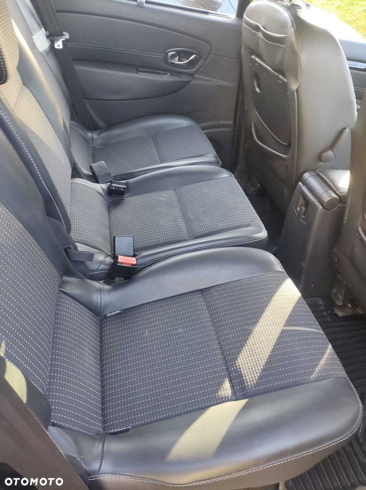 Renault Scenic - 8