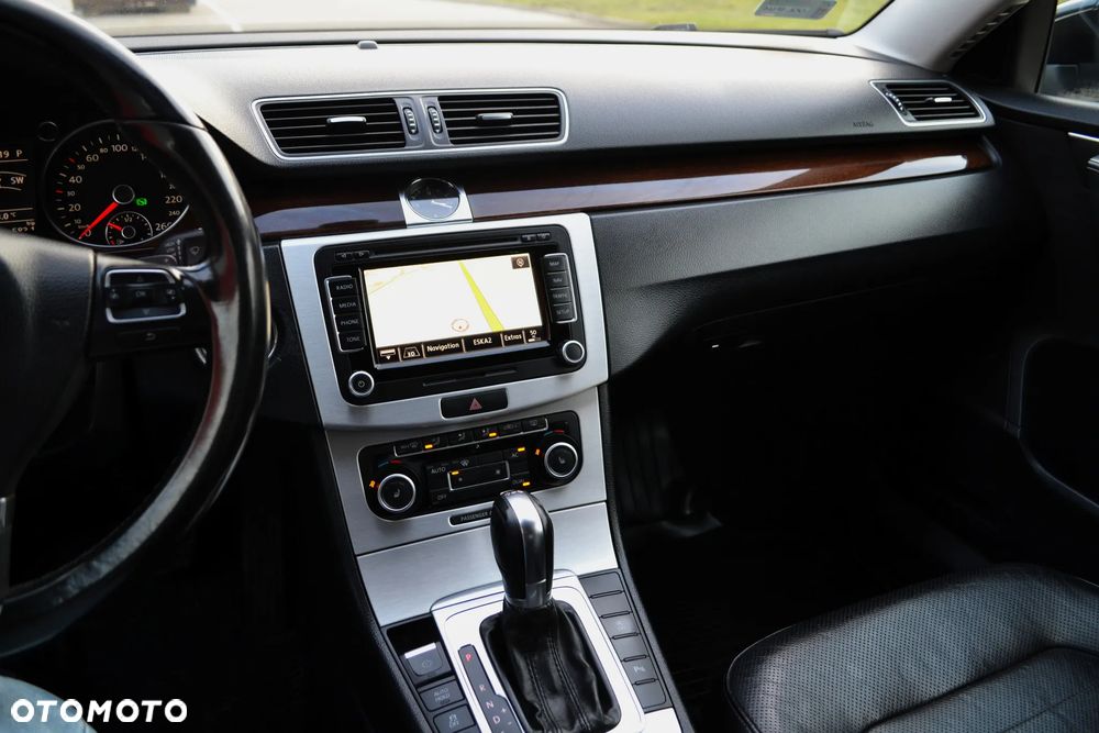 Volkswagen Passat 2.0 TDI DPF Highline DSG - 14