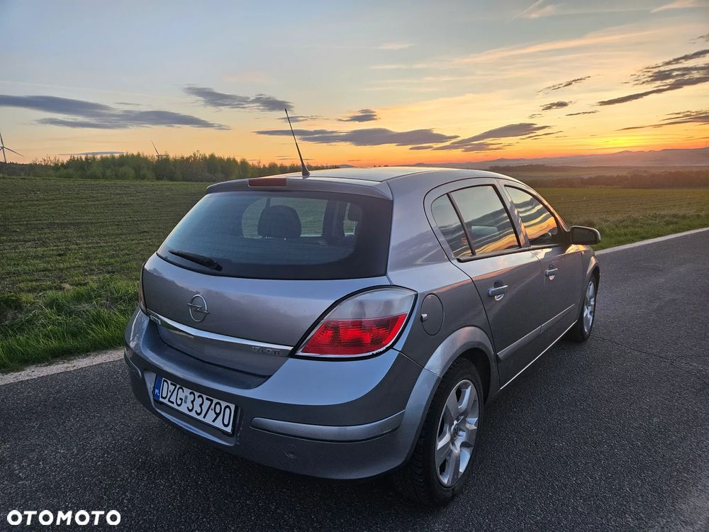 Opel Astra 1.7 CDTI Enjoy - 10