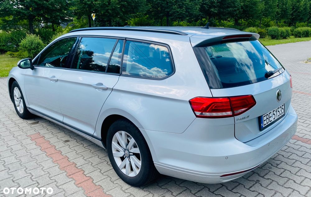 Volkswagen Passat - 8