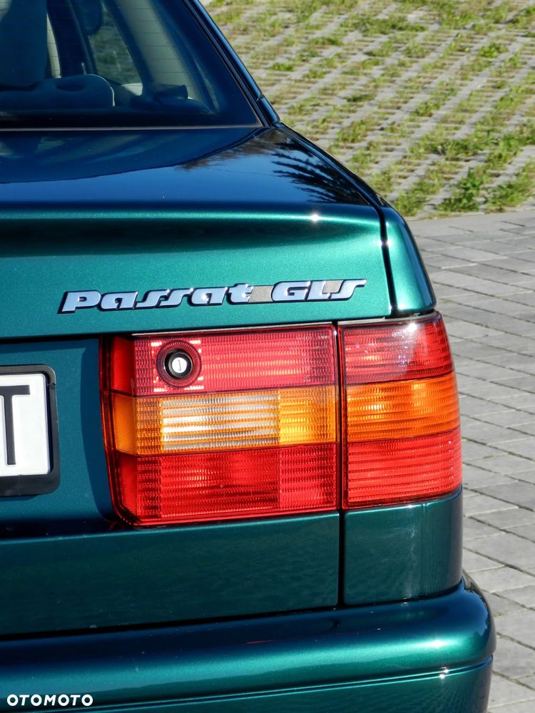 Volkswagen Passat - 9