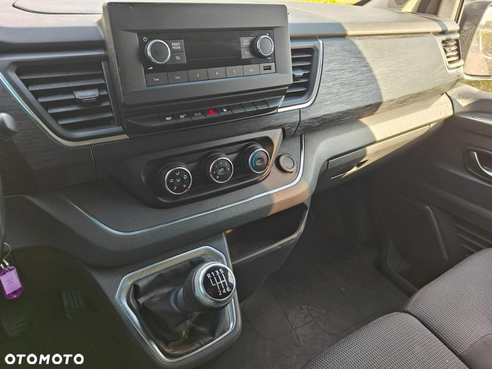 Renault Trafic - 9