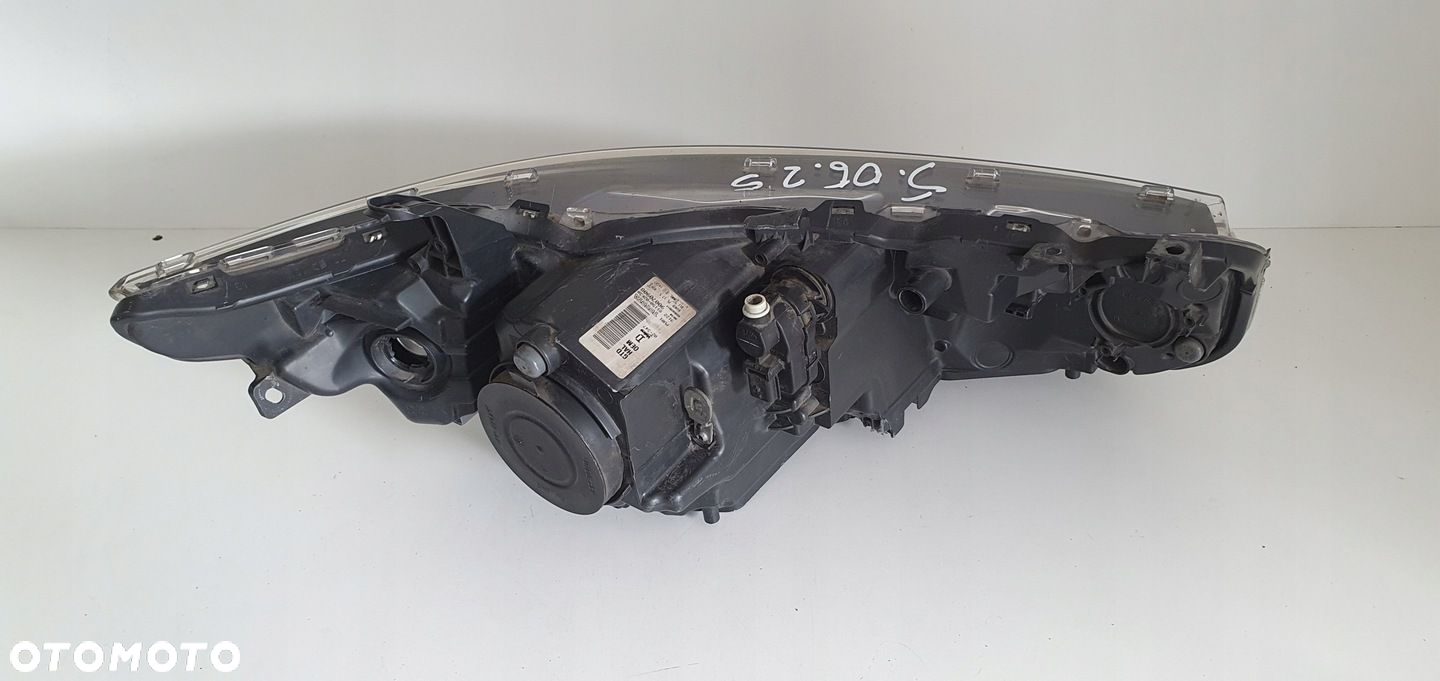 TOYOTA AURIS II 2 LIFT LAMPA LEWA PRZÓD EU - 2