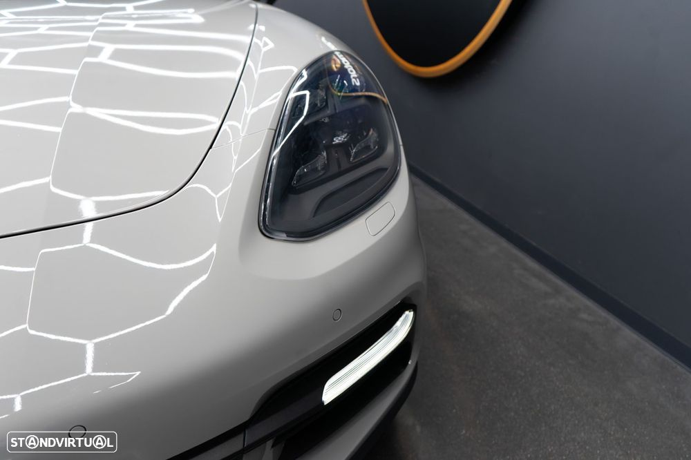 Porsche Panamera 4 E-Hybrid - 15