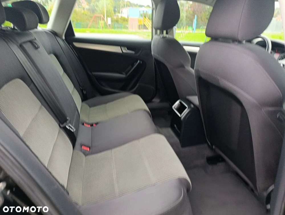 Audi A4 Avant 2.0 TDI DPF Ambiente - 15