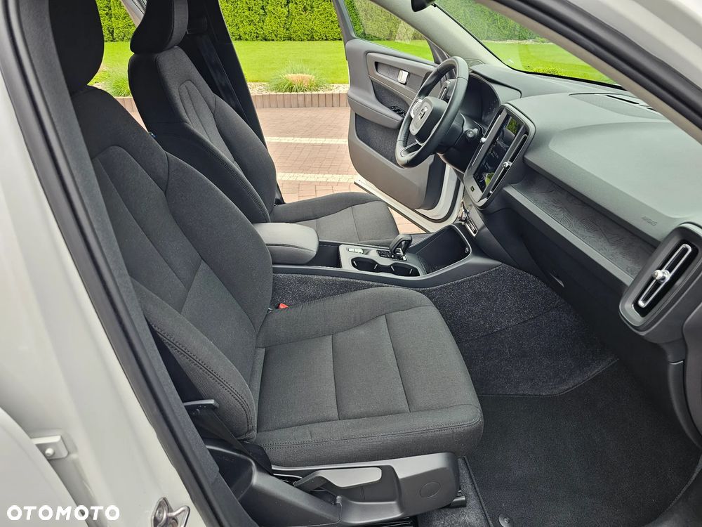 Volvo XC 40 T3 Momentum - 12