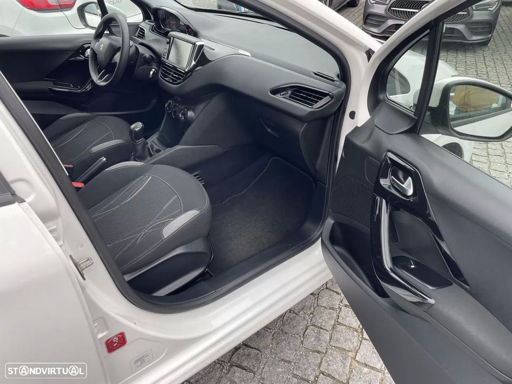 Peugeot 208 PureTech 68 Active - 14