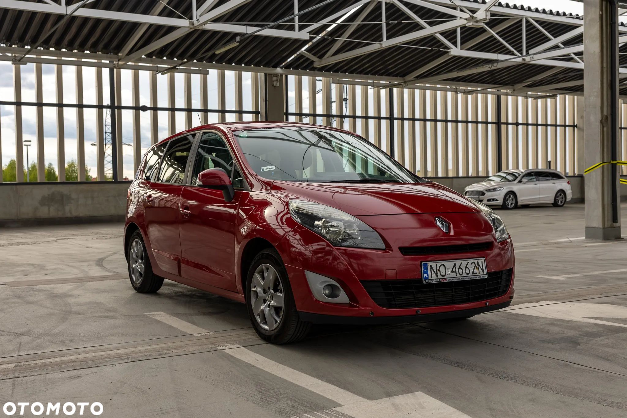 Renault Scenic 1.5dCi TomTom Edition - 1