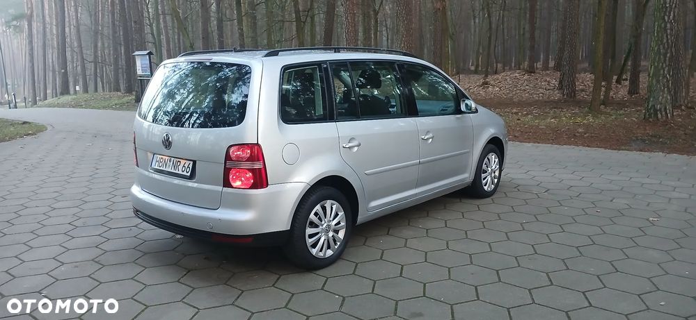 Volkswagen Touran 1.9 TDI DSG United - 9