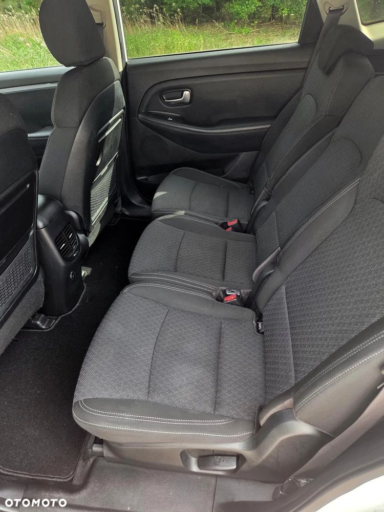 Kia Carens 1.7 CRDi M 7os - 18