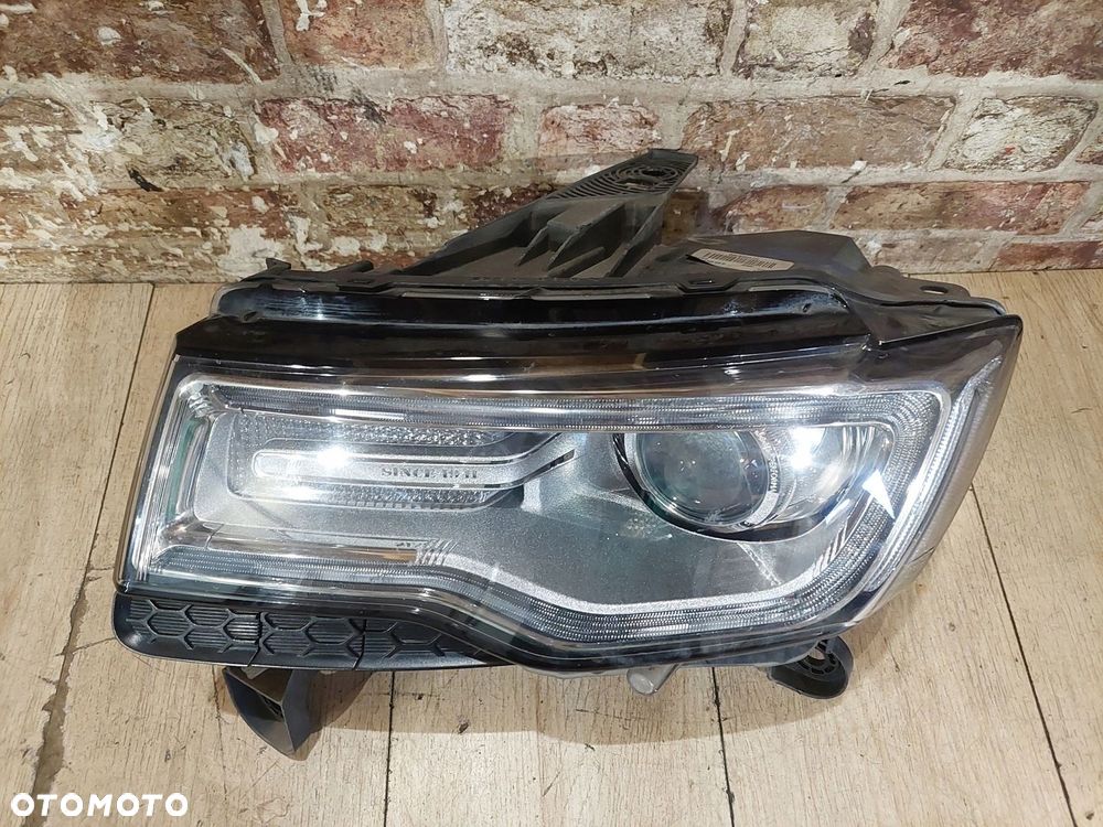 LAMPA PRZÓD LEWA BI-XENON SKRĘTNY JEEP GRAND CHEROKEE WK2 2014 ROK ANGLIK - 2