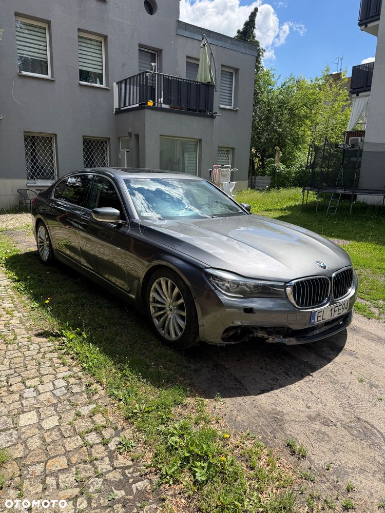 BMW Seria 7 740Li xDrive - 2
