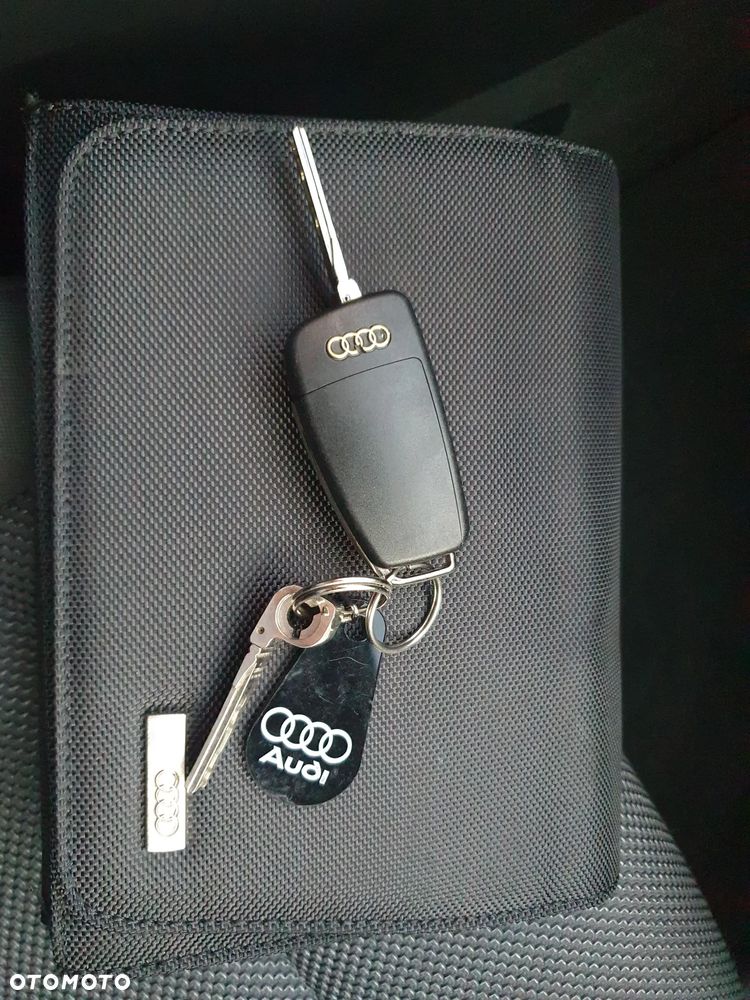 Audi A3 Sportback 2.0 TDI DPF S tronic Ambiente - 18