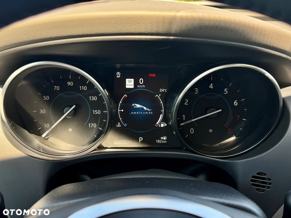 Jaguar F-Pace 25t AWD R-Sport - 15