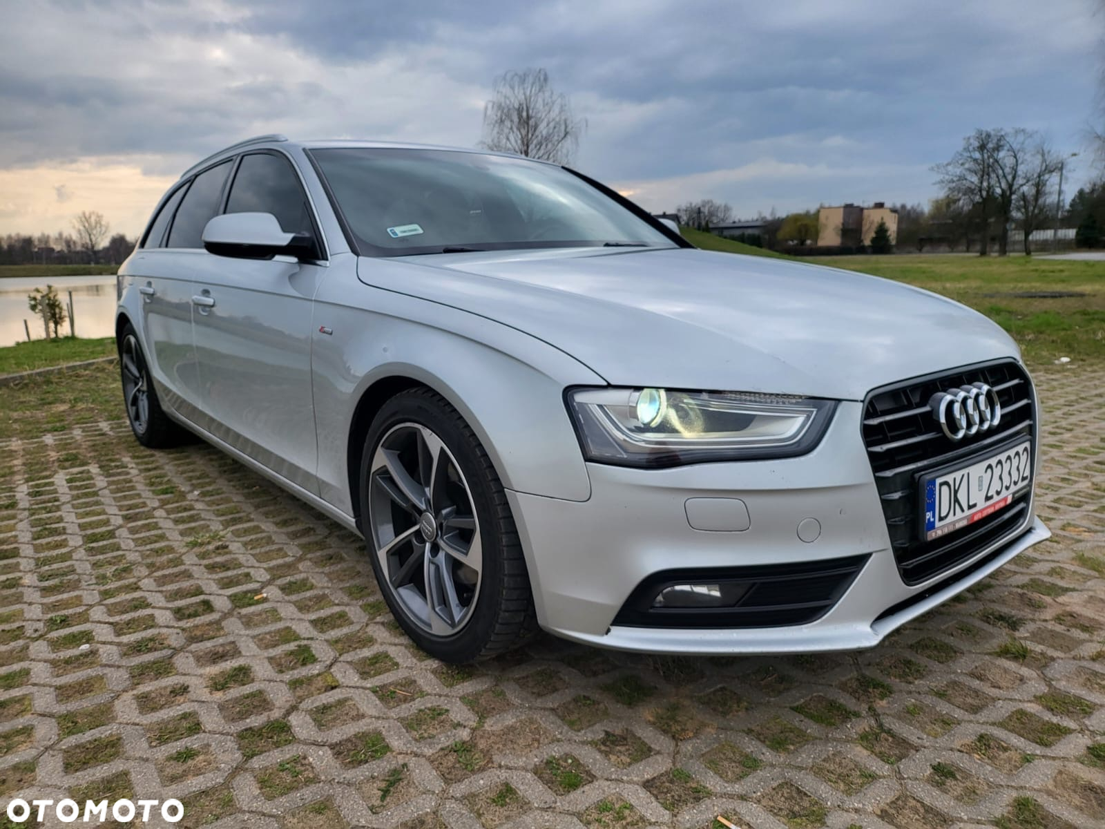 Audi A4 Avant 2.0 TDI DPF S line Sportpaket - 23
