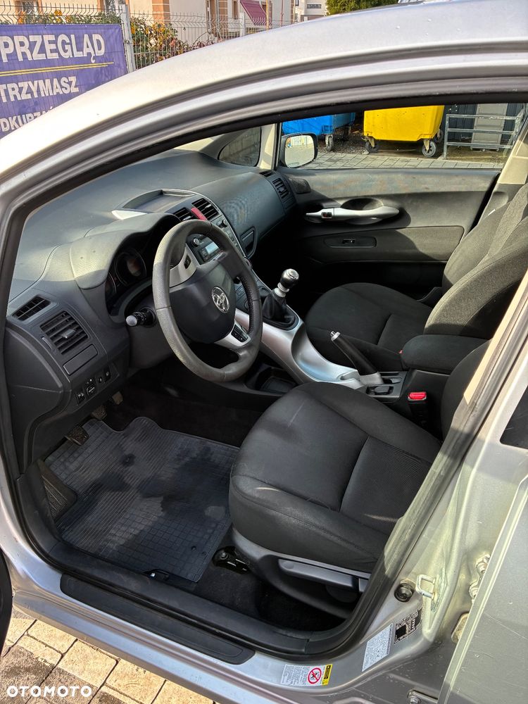 Toyota Auris - 31
