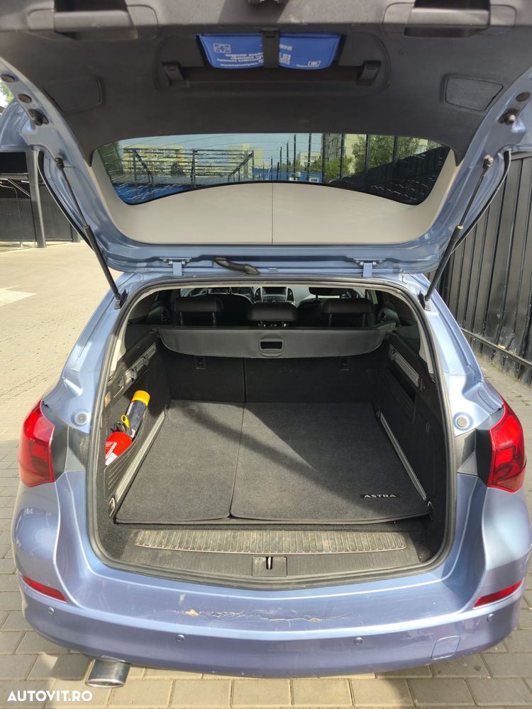 Opel Astra 1.4 Turbo ECOTEC Cosmo - 10