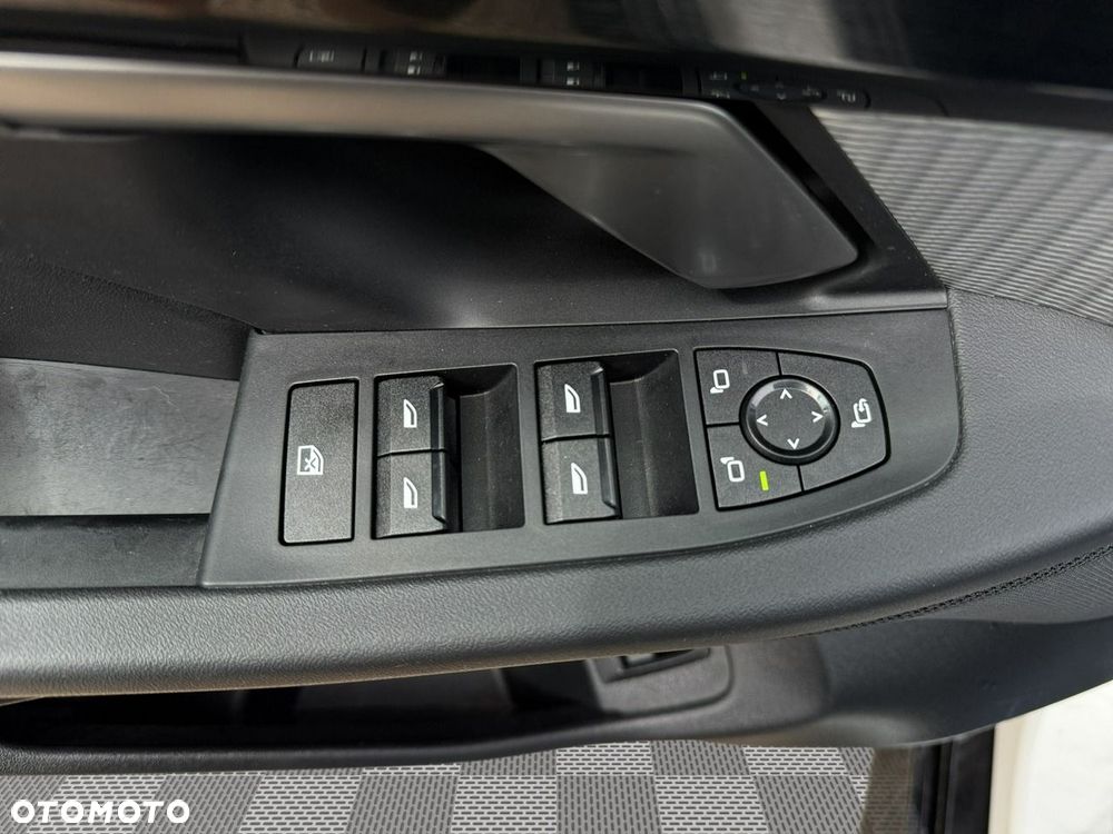 BMW Seria 5 520d mHEV M Sport - 12