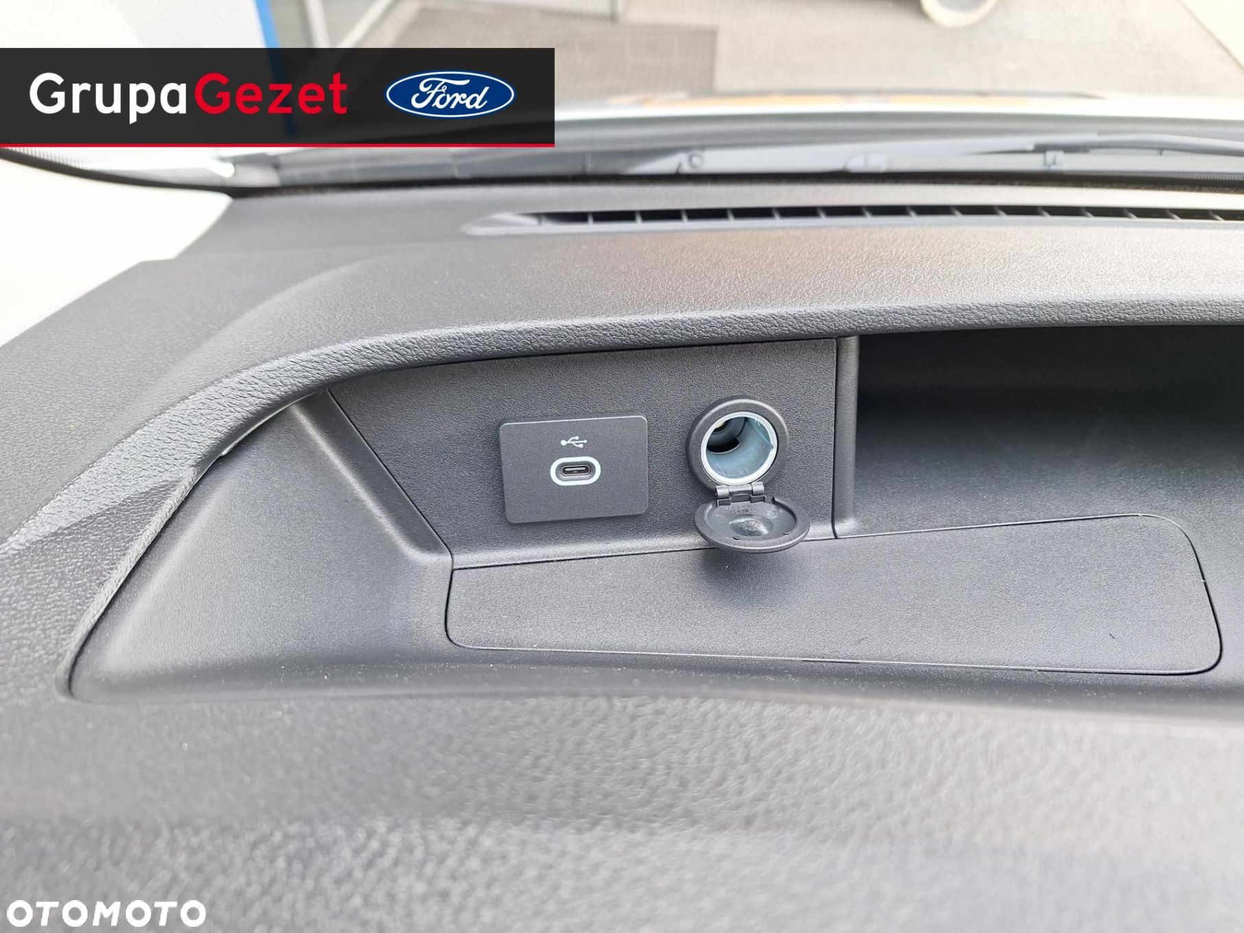 Ford Transit - 12
