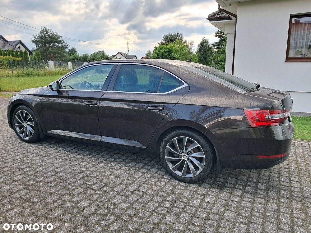 Skoda Superb 2.0 TDI 4x4 L&K DSG - 7