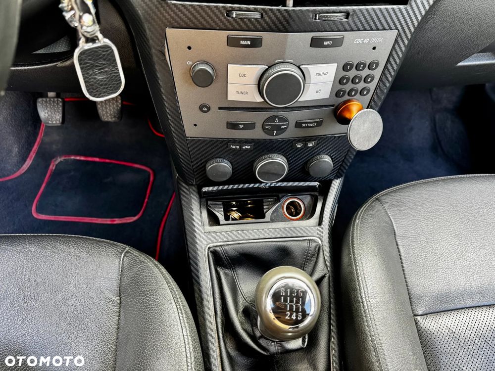 Opel Astra 2.0 T Sport - 27