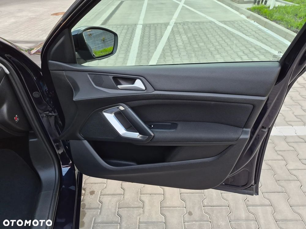 Peugeot 308 1.5 BlueHDi Active S&S EAT6 - 32