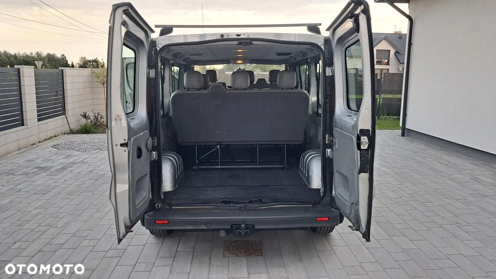 Opel Vivaro L2H1 2.9t - 15