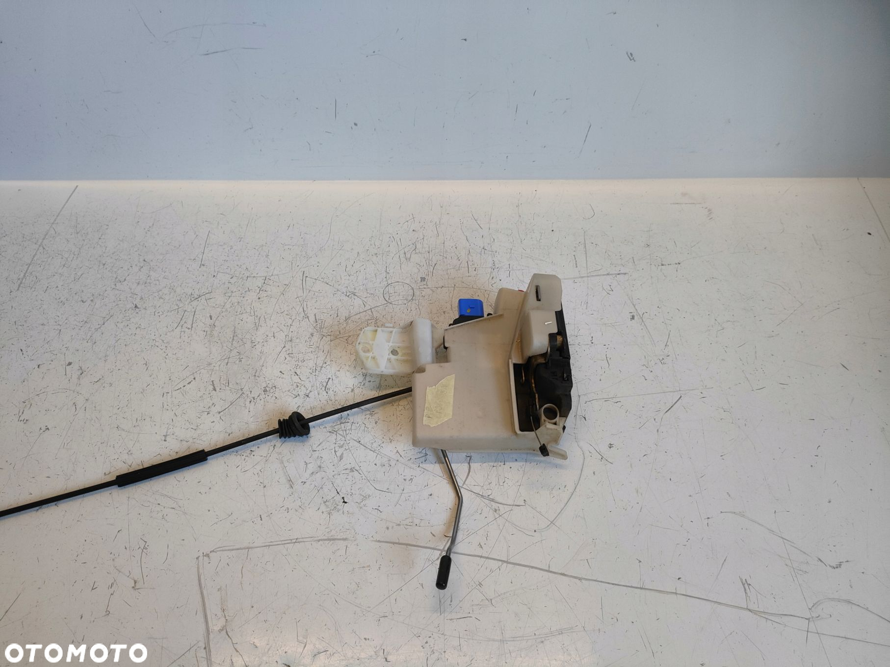 POLO IV 9N LIFT 5D ZAMEK PRAWY PRZÓD 8-PIN - 2