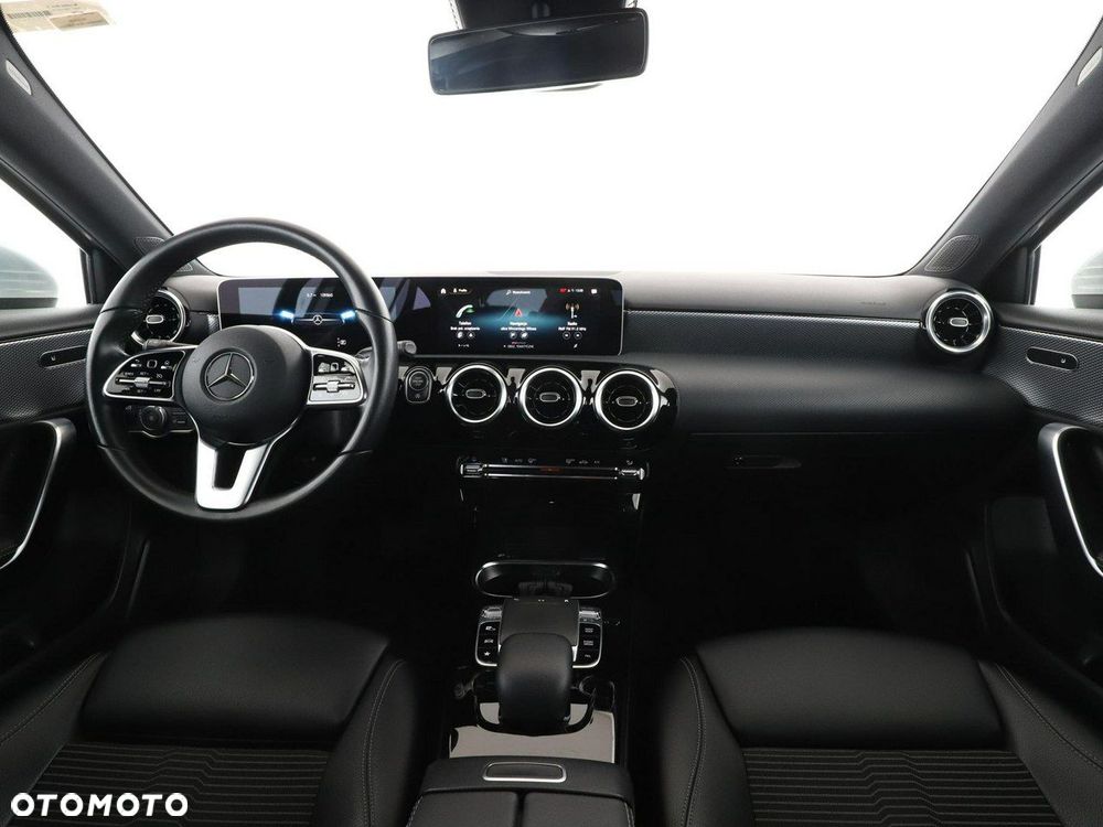 Mercedes-Benz Klasa A 250 7G-DCT - 16