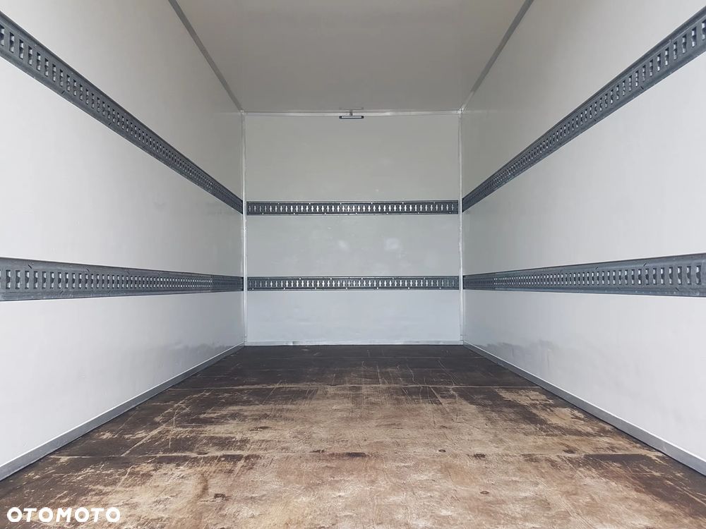 Mercedes-Benz SPRINTER 8EP KONTENER 4,21x2,15x2,30 KLIMA 314CDI MANUAL 6 BIEGÓW KRAJOWY - 24