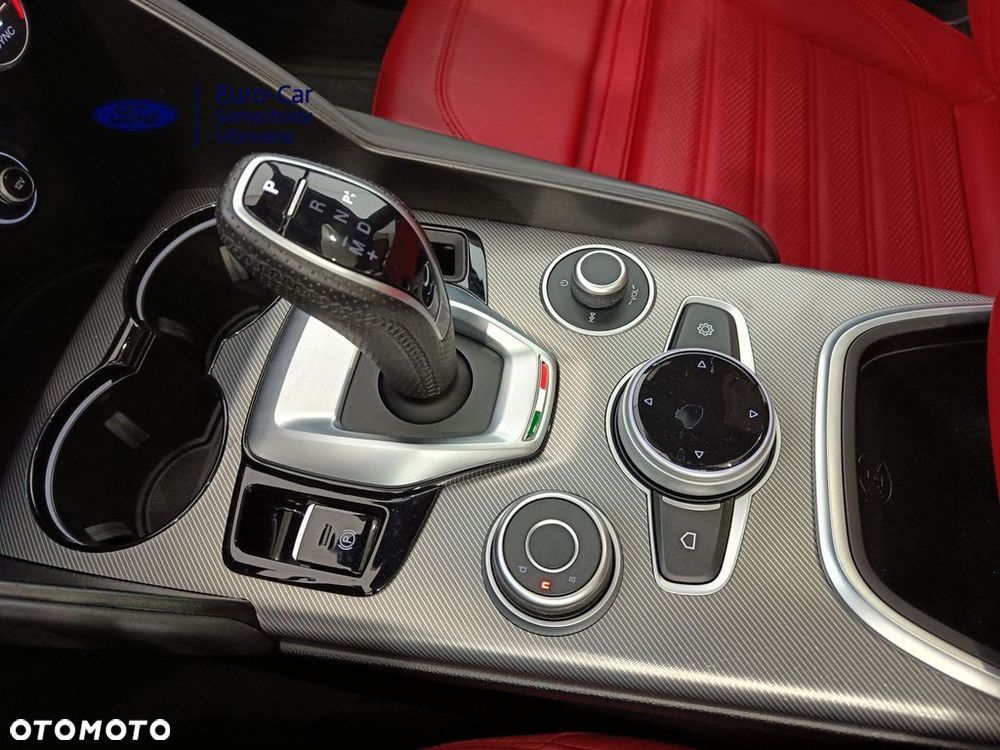 Alfa Romeo Giulia 2.0 Turbo Veloce Q4 - 28
