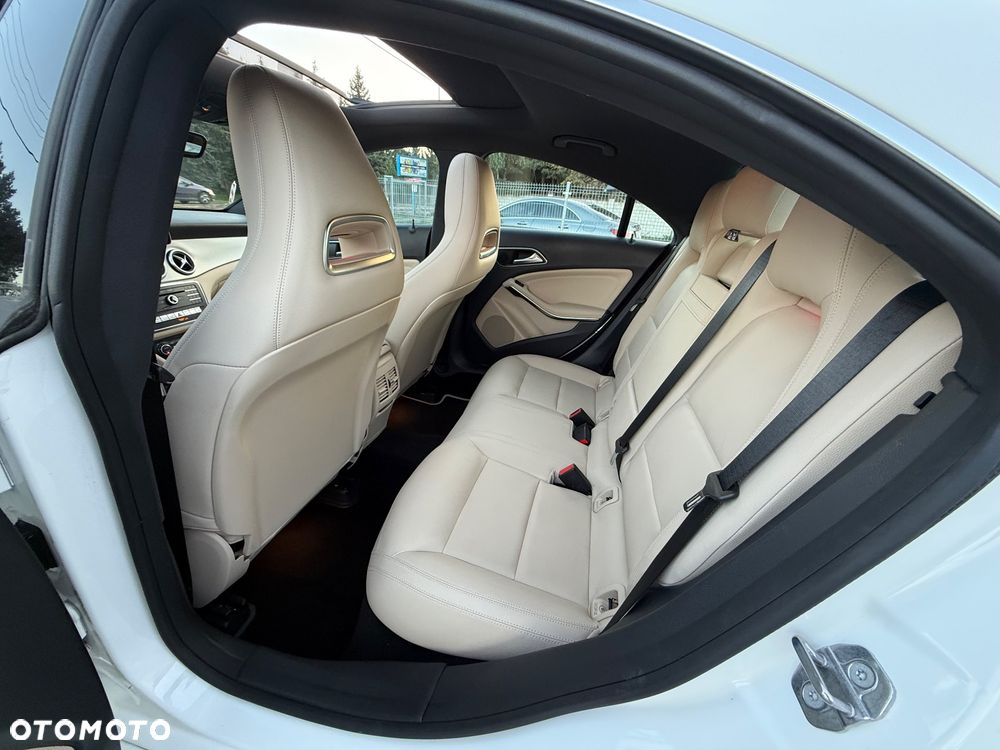 Mercedes-Benz CLA - 28