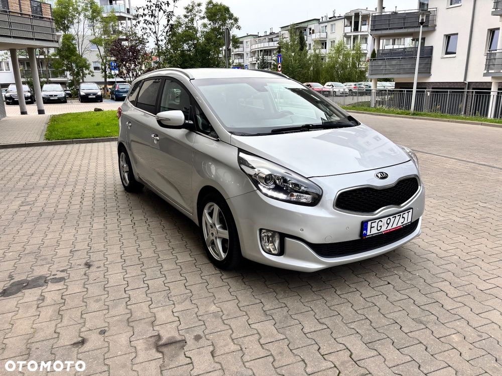 Kia Carens 1.7 CRDi M 7os - 6