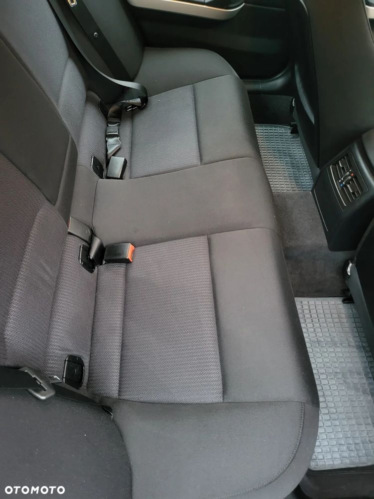 BMW Seria 3 318i Touring Edition Exclusive - 17