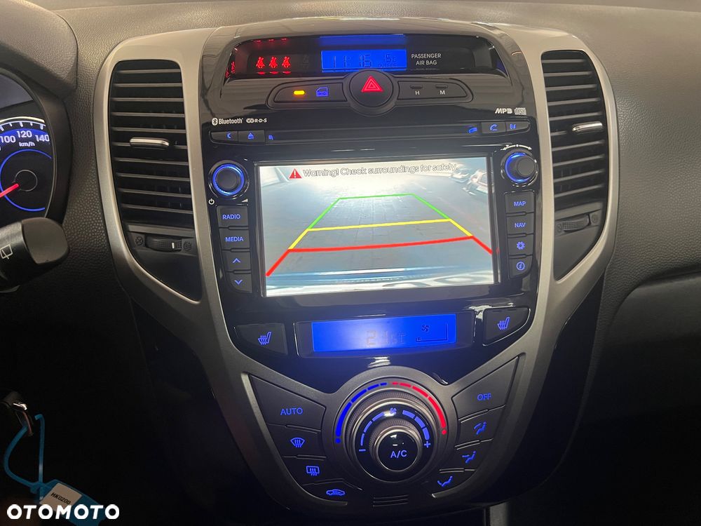 Hyundai ix20 1.4 Premium blue - 35