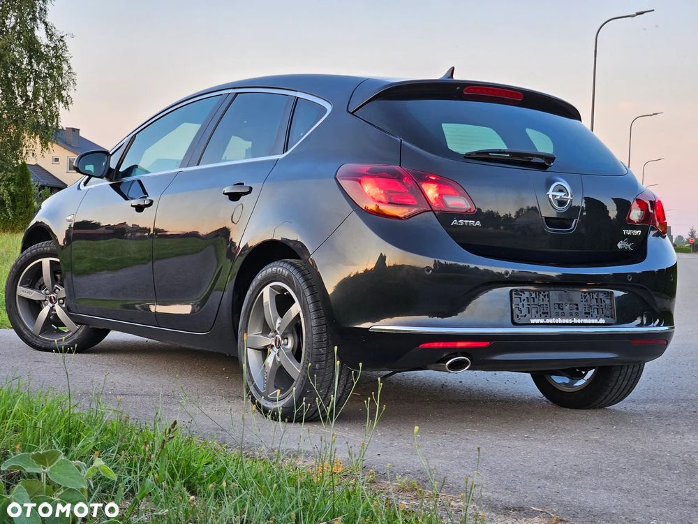 Opel Astra 1.4 T Cosmo - 11