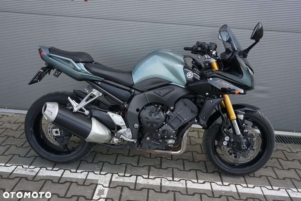 Yamaha FZ - 2