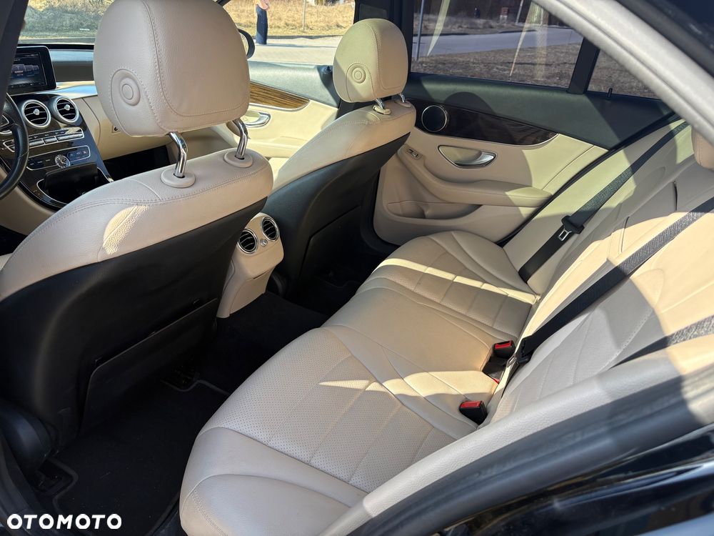 Mercedes-Benz Klasa C 300 7G-TRONIC - 7