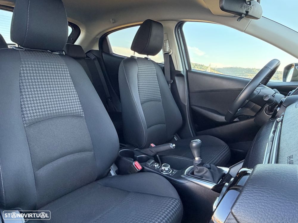 Mazda 2 1.5 Sky-G Advance Navi - 9