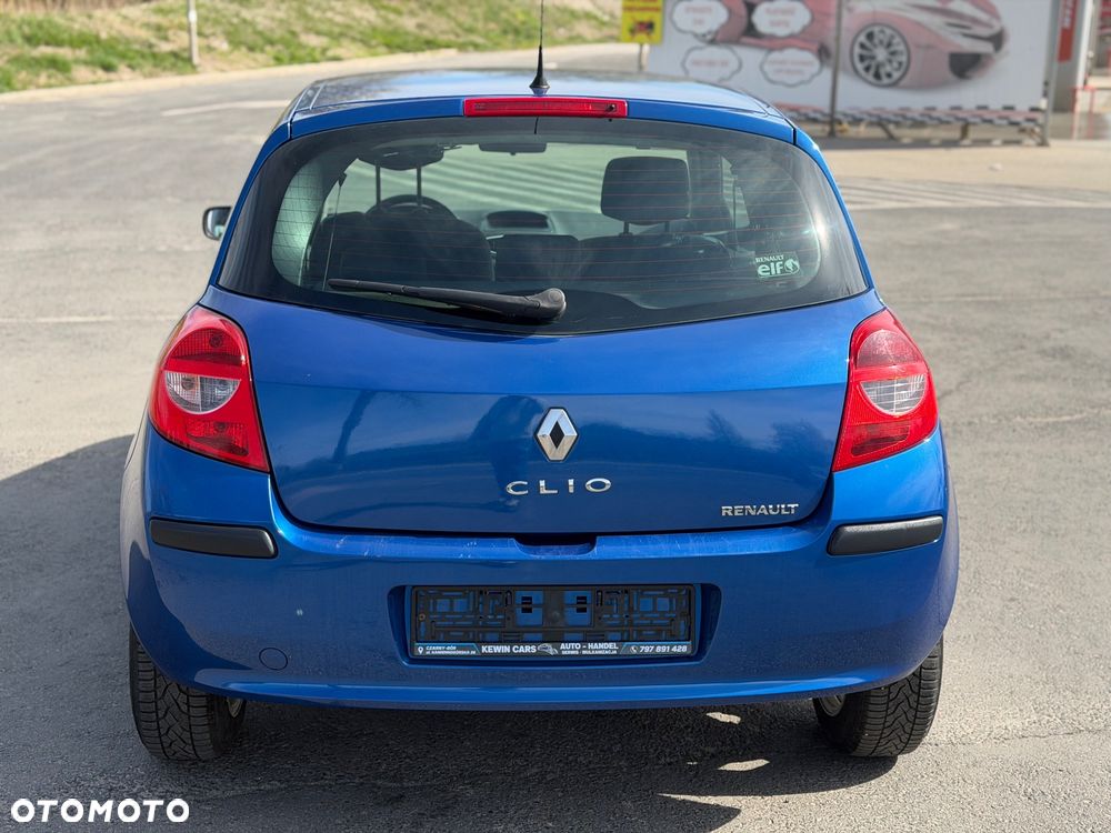 Renault Clio 1.2 16V 75 Dynamique - 13