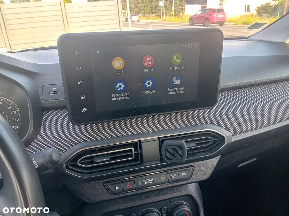 Dacia Sandero - 8